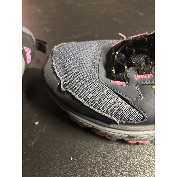 new balance 510 V5 Trail Thunder womens 7 running Sneakers Shoes - Picture 13 of 16